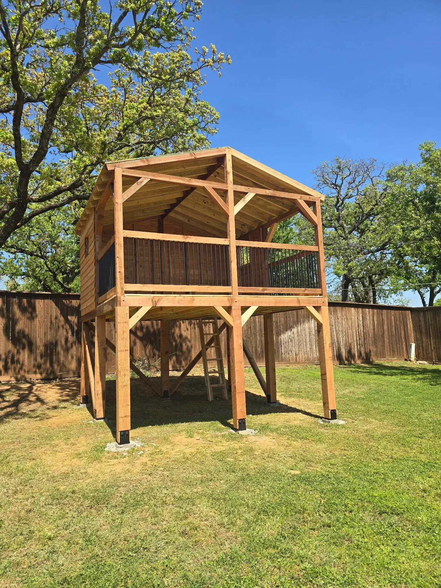 Custom deck and outdoor living build on a Hickory Creek, TX property